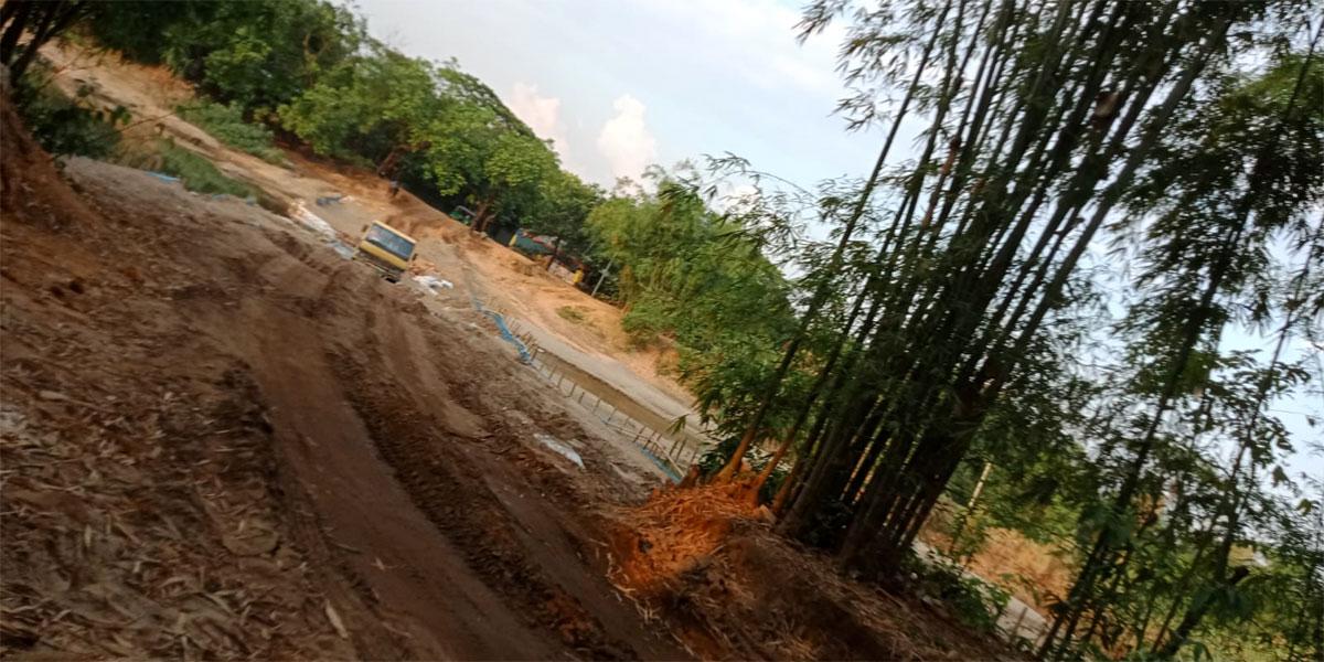 সোনাই নদীতে বাঁধ দিয়ে চলছে চাঁদাবাজি