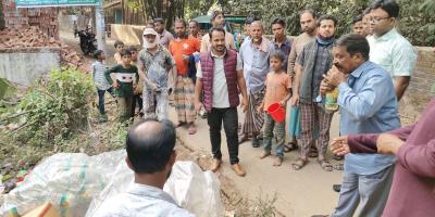 সাতকানিয়ায় তৈরি হচ্ছে লাক্স সাবান-ম্যাংগো জুস, প্রশাসনের অভিযান