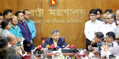 বিডিআর বিদ্রোহের ঘটনা তদন্তে কমিশন গঠন করবে সরকার: স্বরাষ্ট্রমন্ত্রী