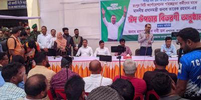 প্রধানমন্ত্রীর ঈদ উপহার পেলেন রসিকের ৮০৬ পরিচ্ছন্নতাকর্মী