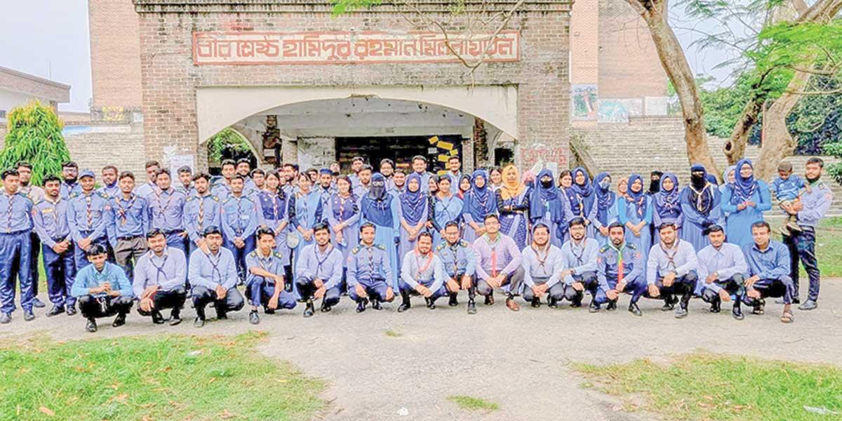 রোভার ডেন: বন্ধুত্ব, নেতৃত্ব ও জীবনের পাঠশালা