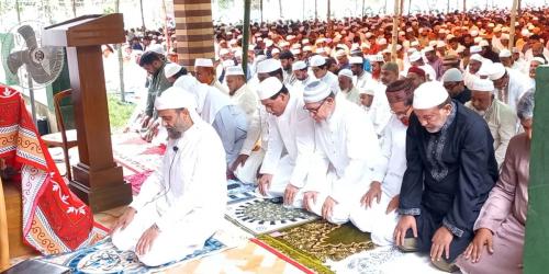 নরসিংদীর বিভিন্ন ঈদগাহে ঈদুল আজহার নামাজ আদায়