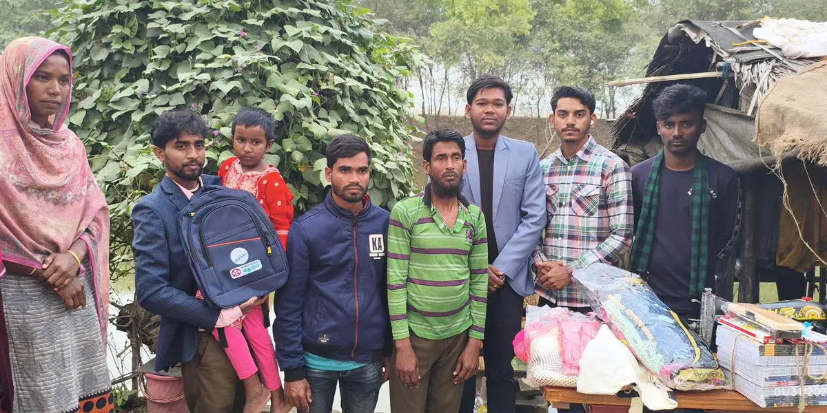 বন্ধুজনের সহায়তা পেয়ে আপ্লুত শিশু আফসানার পরিবার