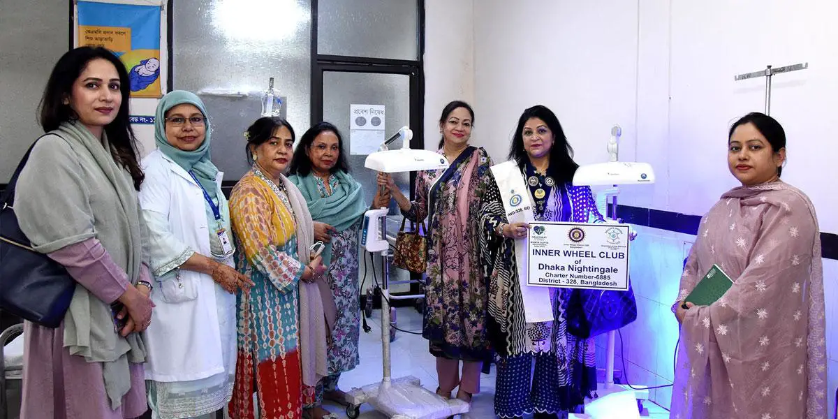 আজিমপুর মাতৃসদনে মেডিক্যাল সরঞ্জাম প্রদান ইনার হুইল ক্লাবের