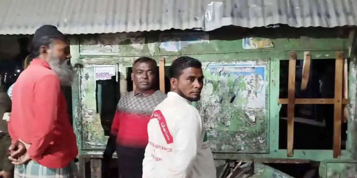 বরগুনার সেই আ. লীগ কার্যালয় ভাঙচুর