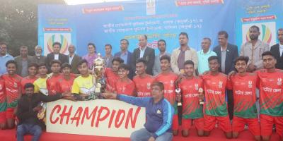তারুণ্যের ফুটবলে বিভাগ সেরা নাটোর