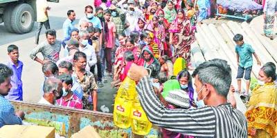ট্রাকে টিসিবির পণ্য বিক্রি শুরু আজ থেকে