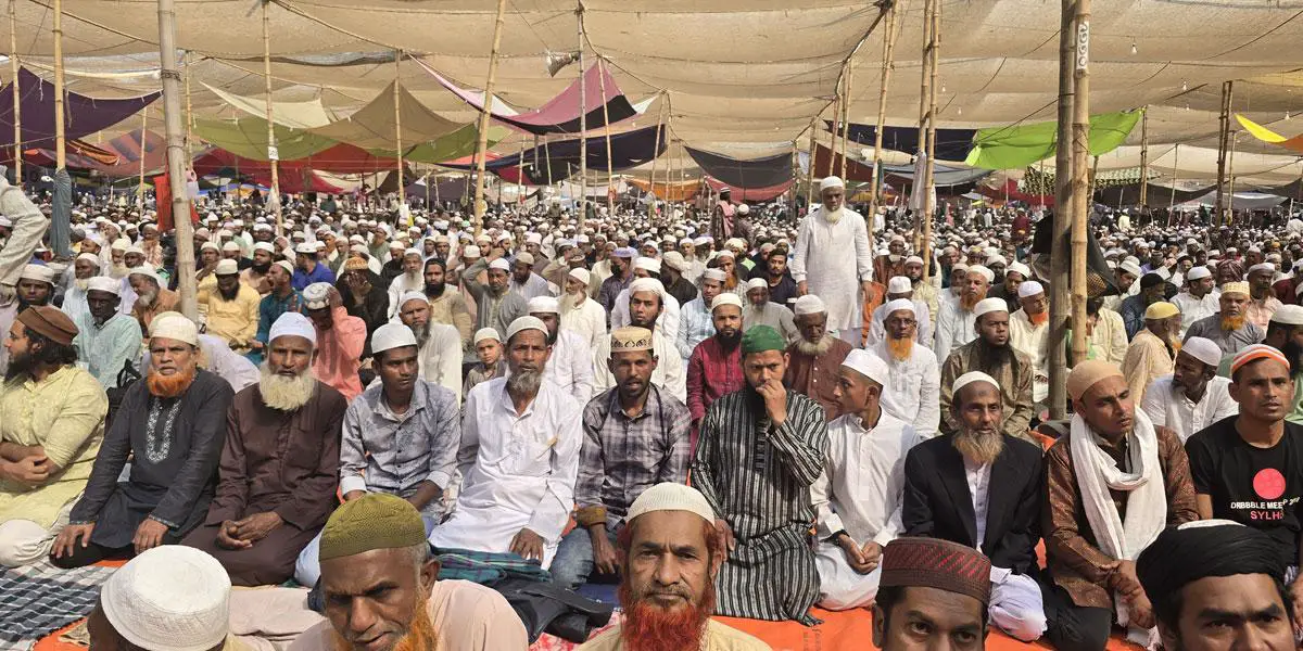 দ্বিতীয় ধাপে আখেরি মোনাজাতে শেষ হচ্ছে বিশ্ব ইজতেমা
