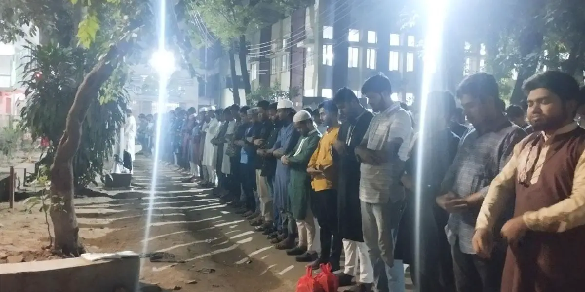 জবিতে আছিয়ার গায়েবানা জানাজা অনুষ্ঠিত