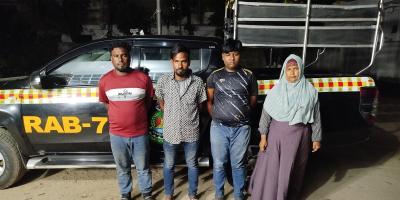 ফেনীতে র‍্যাবের অভিযানে মাদকসহ গ্রেপ্তার ৪