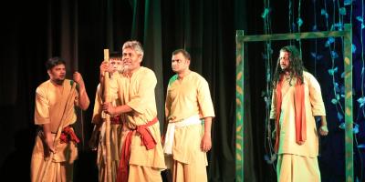 মহিলা সমিতিতে ‘বারামখানা’