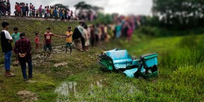 আখাউড়ায় ট্রেনের ধাক্কায় নারীসহ অটোরিকশাচালক নিহত