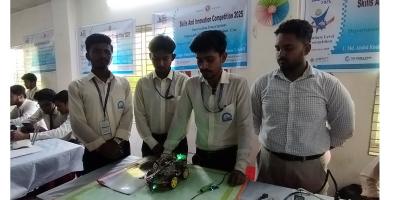 আগুন নেভাবে রোবট কার, সড়ক দুর্ঘটনা ঠেকাবে অ্যালার্ম