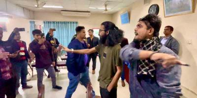 রাজশাহীতে সাংবাদিকদের হেনস্তা ও তালাবদ্ধ করার হুমকি