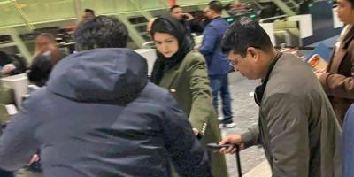 ঢাকার উদ্দেশ্যে হিথ্রো বিমানবন্দরে চেক-ইন জোবাইদা রহমানের