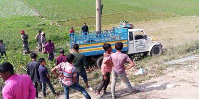 অষ্টগ্রামে পিকআপ নিয়ন্ত্রণ হারিয়ে নিহত ২, আহত ৮