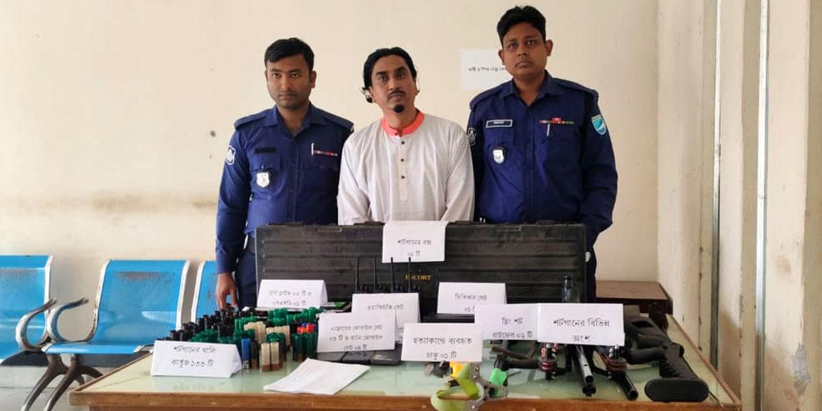 খাদেম হত্যা: সুরেশ্বর দরবার শরিফের পীর অস্ত্রসহ গ্রেপ্তার