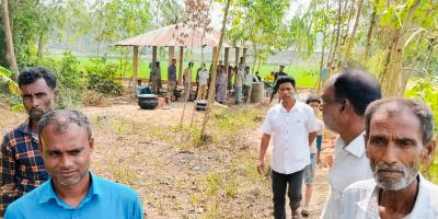 বাঁশখালীতে শ্মশানের মধ্যে দিয়ে রাস্তা বানানোর চেষ্টা