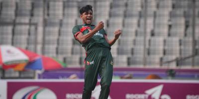 পাকিস্তানকে ১১৪ রানে অলআউট করে জয়ের পথে বাংলাদেশ