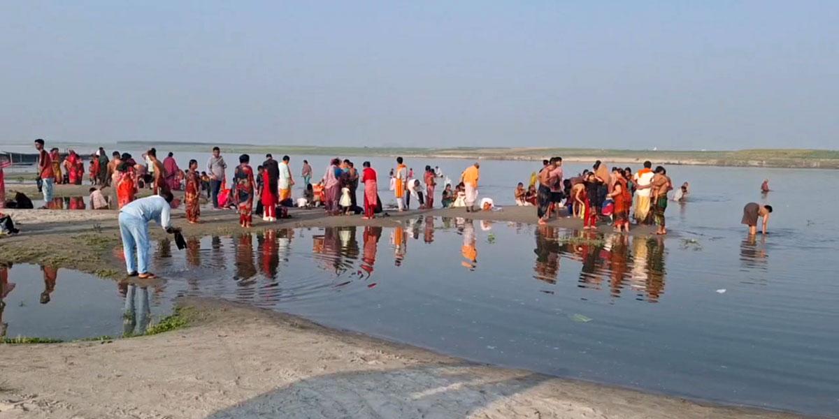 ভূঞাপুরে যমুনা নদীতে মহাষ্টমীর পূণ্যস্নান অনুষ্ঠিত