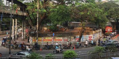 লাইন আরও দীর্ঘ হচ্ছে, বাড়ছে ভোগান্তি