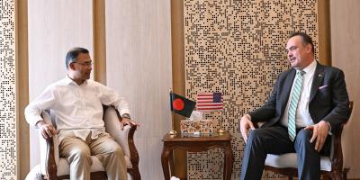 প্রধানমন্ত্রীর সঙ্গে যুক্তরাষ্ট্রের রাষ্ট্রদূতের সাক্ষাৎ
