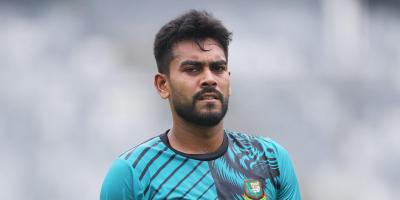 মুশফিক-সাকিব প্রসঙ্গে কৌশলী অবস্থান মিরাজের