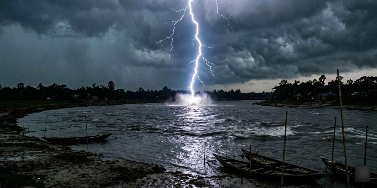 ময়মনসিংহে নদীতে মাছ ধরতে গিয়ে বজ্রপাতে প্রাণ গেল সাদ্দামের