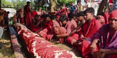 সোনারগাঁয় পাঁচশ বছরের ‘পাগলা গাছ’ মেলা
