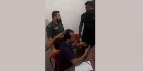 ফটিকছড়িতে আনসার সদস্যকে মারধর ছাত্রদল নেতার