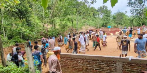 এ যেন মাঠ ভরাট নয়, সম্প্রীতির উৎসব